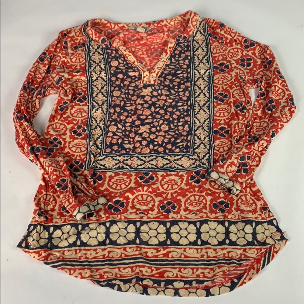 Lucky brand v neck long 3/4 tee